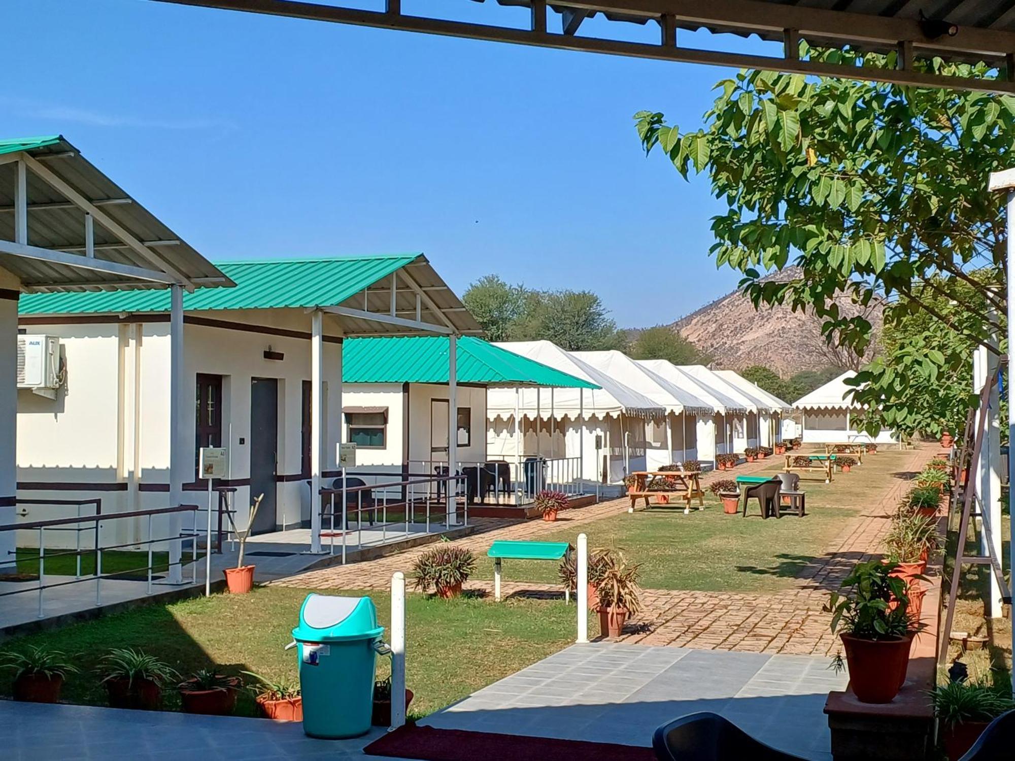 Shivir Aranya - Wilderness Resort Alwar Ngoại thất bức ảnh