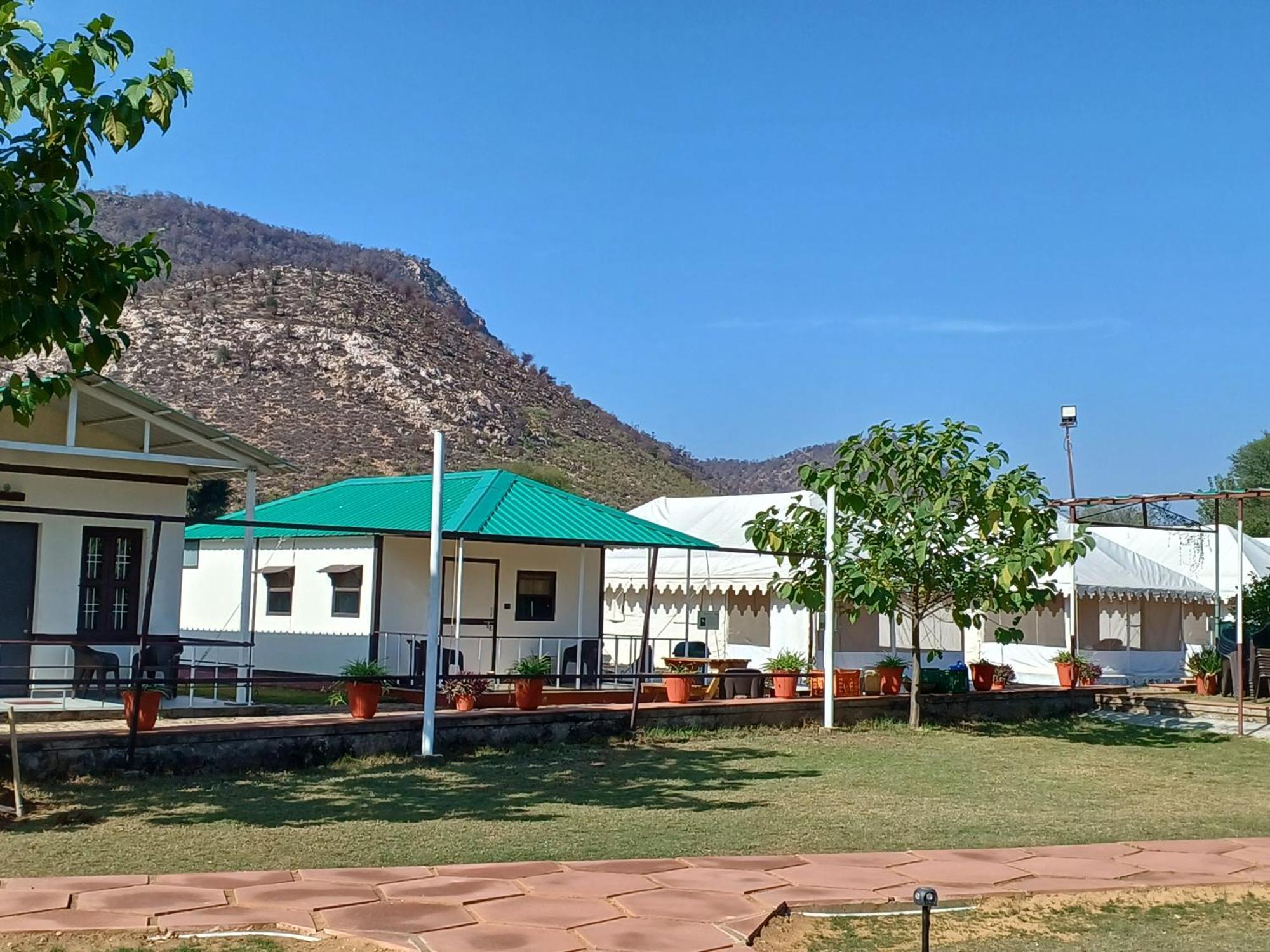 Shivir Aranya - Wilderness Resort Alwar Ngoại thất bức ảnh